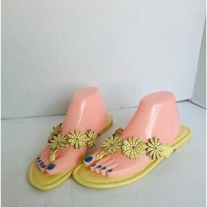 NWOT SO° Vegan Yellow Flower  Thong Slip On Flip Flop Flat Sandals Size 9M